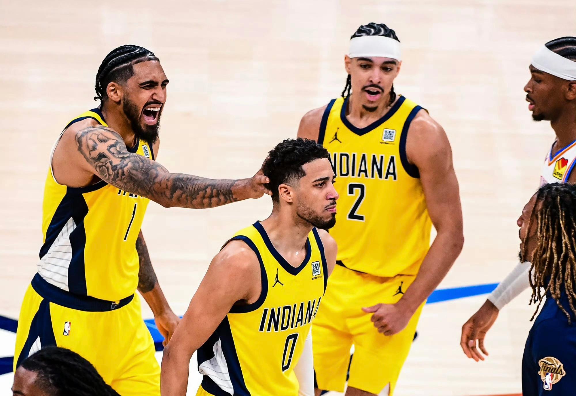 俄克拉荷马雷霆训练开放日，国际比赛日单刀错失引欢呼，全明星赛在即，赛程密集仍需轮换的简单介绍-ayx