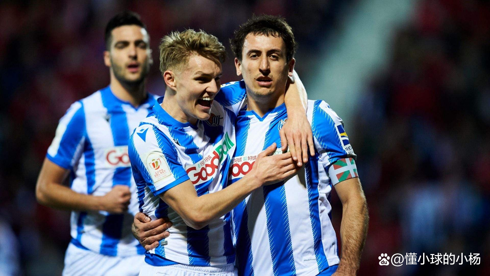 包含赛地聚焦——欧联关键时刻热度飙升；莱比锡战术微调；悬念犹存；更衣室氛围转暖的词条-爱游戏平台